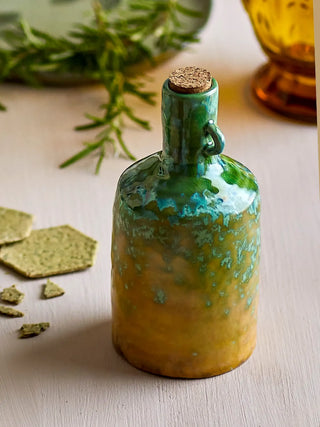 Oliefles aardewerk groen Yuma - 425ml van Bloomingville, toegepast in een sfeervolle interieursetting
