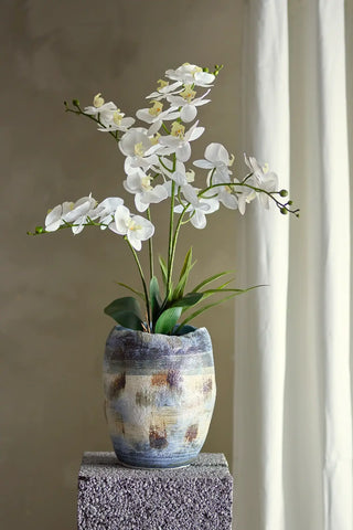 Orchidee Kunstplant groen 84cm van Bloomingville, in een gestileerde productopstelling