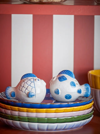 Peper- en zoutstel aardewerk blauw Fugu van Bloomingville, in een gestileerde detailopstelling