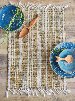 Placemat set zeegras naturel Vidan - 4 stuks van Bloomingville, toegepast in een sfeervolle interieursetting