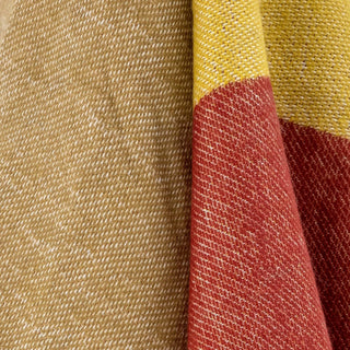Plaid acryl bruin Ara 130x150cm van Bloomingville, in een gestileerde productopstelling