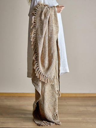Plaid gerecycled katoen bruin Bresso 130x160cm van Bloomingville, toegepast in een sfeervolle interieursetting