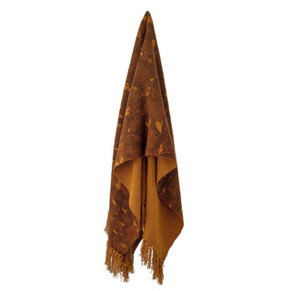 Plaid gerecycled katoen bruin Ganja 130x160cm van Bloomingville, schuin bekeken met vorm en afwerking zichtbaar
