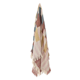 Plaid gerecycled katoen bruin Lane 130x160cm van Bloomingville, uitgevouwen met patroon en formaat duidelijk zichtbaar