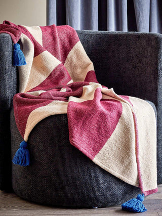 Plaid gerecycled katoen multi Cimmi 130x160cm van Bloomingville, toegepast in een sfeervolle interieursetting