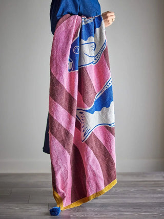 Plaid gerecycled katoen multi Remy 130x160cm van Bloomingville, toegepast in een stijlvolle woonkamer