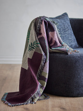 Plaid gerecycled katoen Vinay 130x160cm van Bloomingville, toegepast in een stijlvolle woonkamer