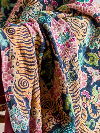 Plaid katoen multi Lester - 127x152cm van Bloomingville, toegepast in een stijlvolle woonkamer