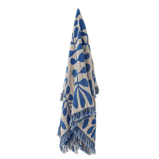 Plaid Nevine blauw 160x130cm van Bloomingville, uitgevouwen met patroon en formaat duidelijk zichtbaar