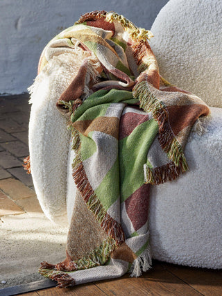 Plaid ruit gerecycled katoen Galvin 130x160cm van Bloomingville, toegepast in een sfeervolle interieursetting