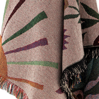 Plaid Yash 130×160 cm van Bloomingville, in een gestileerde productopstelling