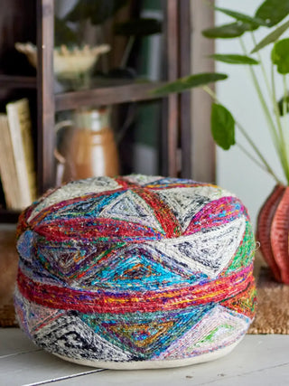 Poef katoen multi Torano 40cm van Bloomingville, toegepast in een sfeervolle interieursetting