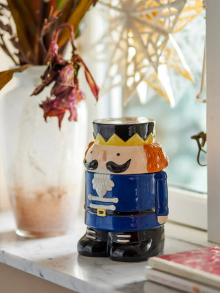 Pot aardewerk blauw Feast 19cm van Bloomingville, toegepast in een sfeervolle interieursetting