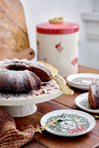 Pot aardewerk rood Yule 15cm van Bloomingville, toegepast in een sfeervolle interieursetting