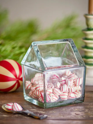 Pot gerecycled glas transparant Elius van Bloomingville, toegepast in een sfeervolle interieursetting