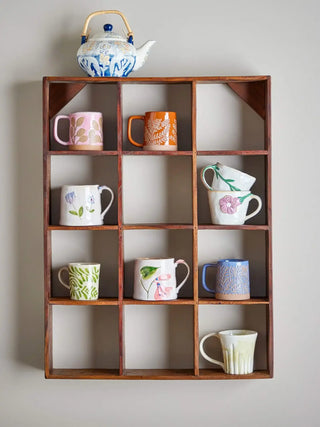 Rek gerecycled hout bruin tilo 53x70cm van Bloomingville, toegepast in een sfeervolle interieursetting