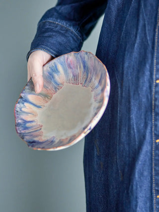 Schaal aardewerk blauw Amalia van Bloomingville, toegepast in een sfeervolle interieursetting