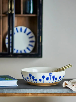 Schaal aardewerk blauw Linora 28cm van Bloomingville, toegepast in een sfeervolle interieursetting