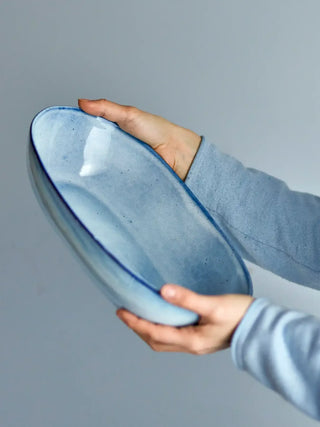 Schaal aardewerk blauw Sandrine 25cm van Bloomingville, toegepast in een sfeervolle interieursetting