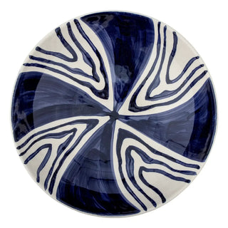 Schaal aardewerk blauw shama 33cm van Bloomingville, geplaatst in een ruimtelijke woonomgeving