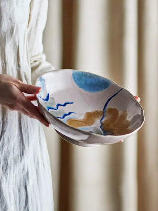 Schaal aardewerk multi Imogen 24cm van Bloomingville, toegepast in een sfeervolle interieursetting
