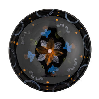 Schaal aardewerk multi Maricala 30cm van Bloomingville, gepresenteerd in een natuurlijke buitenomgeving
