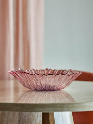Schaal glas roze Mariko 31cm van Bloomingville, in een gestileerde detailopstelling