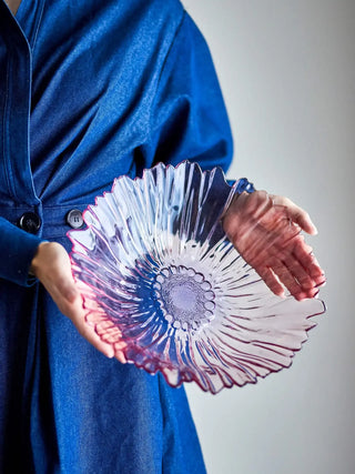 Schaal glas roze Mariko 31cm van Bloomingville, toegepast in een sfeervolle interieursetting