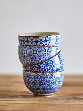 Schaaltjes blauw Karine - set van 4 van Bloomingville, toegepast in een sfeervolle interieursetting