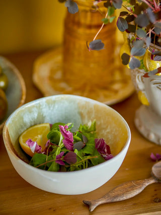 Schaaltjes geel Lacey 15cm - set van 4 van Bloomingville, in een gestileerde detailopstelling