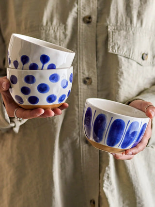 Schalenset aardewerk blauw Linora - set van 3 van Bloomingville, toegepast in een sfeervolle interieursetting