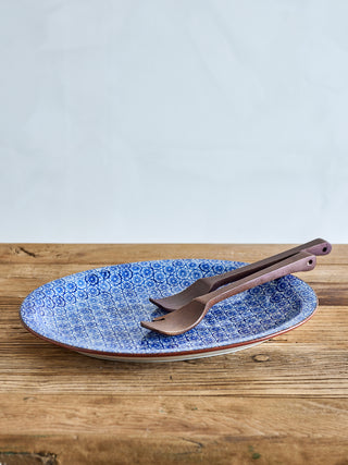Serveerbord aardewerk blauw Karine 35cm van Bloomingville, toegepast in een sfeervolle interieursetting