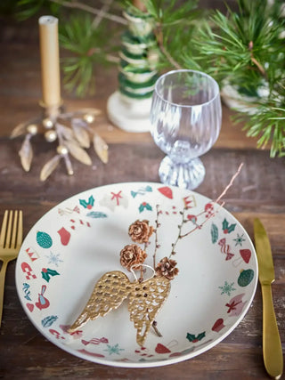 Serveerbord beige Yule 28cm van Bloomingville, in een gestileerde detailopstelling
