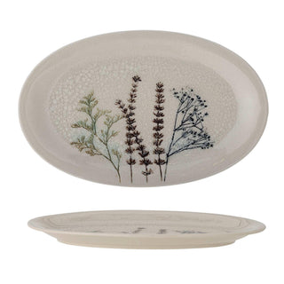 Serveerschaal aardewerk nature Bea 28cm van Bloomingville, gepresenteerd in een natuurlijke buitenomgeving