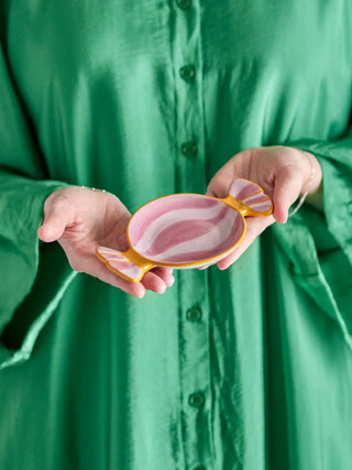 Serveerschaal aardewerk rose Caramella van Bloomingville, toegepast in een sfeervolle interieursetting