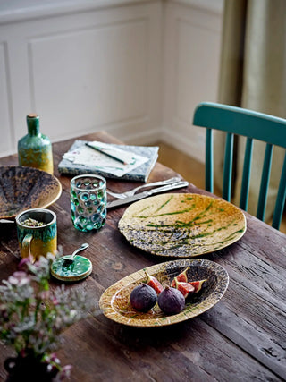 Serveerschaal zwart Larken 25cm van Bloomingville, in een gestileerde detailopstelling