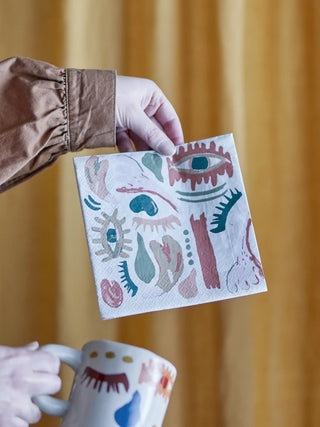 Servet papier oranje Horus van Bloomingville, toegepast in een sfeervolle interieursetting