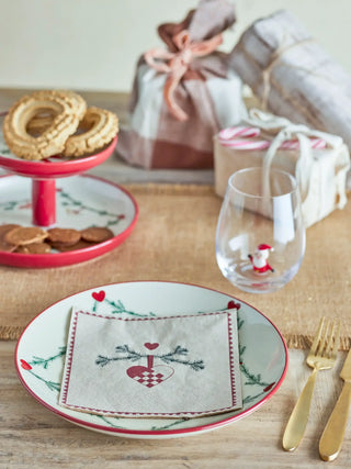 Servet papier rood Yule van Bloomingville, in een gestileerde detailopstelling