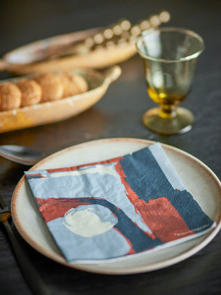 Servetten papier blauw Arty van Bloomingville, toegepast in een sfeervolle interieursetting