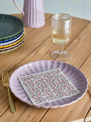 Servetten papier rose Fazila set van 20 van Bloomingville, toegepast in een sfeervolle interieursetting