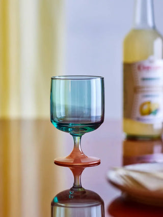 Set drinkglazen Signe - set van 6 van Bloomingville, in een gestileerde detailopstelling