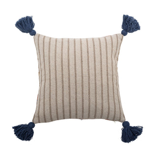 Sierkussen katoen Anniversary multi 45x45cm van Bloomingville, schuin bekeken met vorm en afwerking zichtbaar