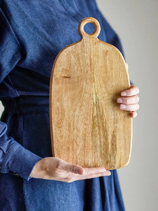 Snijplank mangohout beige nonnie van Bloomingville, toegepast in een sfeervolle interieursetting