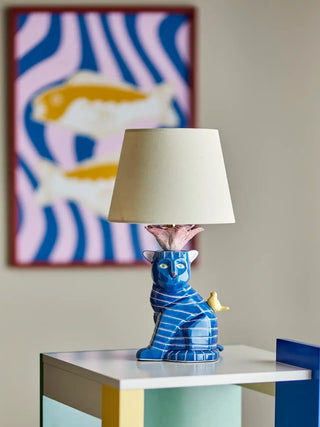 Tafellamp aardewerk blauw Eri 40cm van Bloomingville, aan de achterzijde met constructie zichtbaar