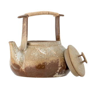 Theepot aardewerk bruin Ikigai van Bloomingville, met materiaal en structuur van dichtbij zichtbaar