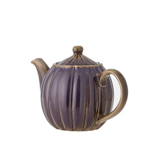 Theepot aardewerk paars Latina van Bloomingville, aan de achterzijde met afwerking zichtbaar