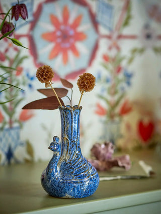 Vaas aardewerk blauw Kali 16cm van Bloomingville, toegepast in een sfeervolle interieursetting