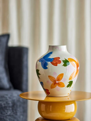 Vaas aardewerk multi Maricala 27cm van Bloomingville, toegepast in een sfeervolle interieursetting