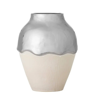 Vaas aardewerk zilver Silvio 20cm van Bloomingville, duidelijk als hoofdfoto afgebeeld
