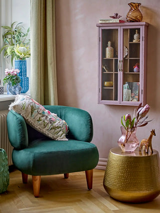 Vaas glas roze Tava 20cm van Bloomingville, in een gestileerde detailopstelling